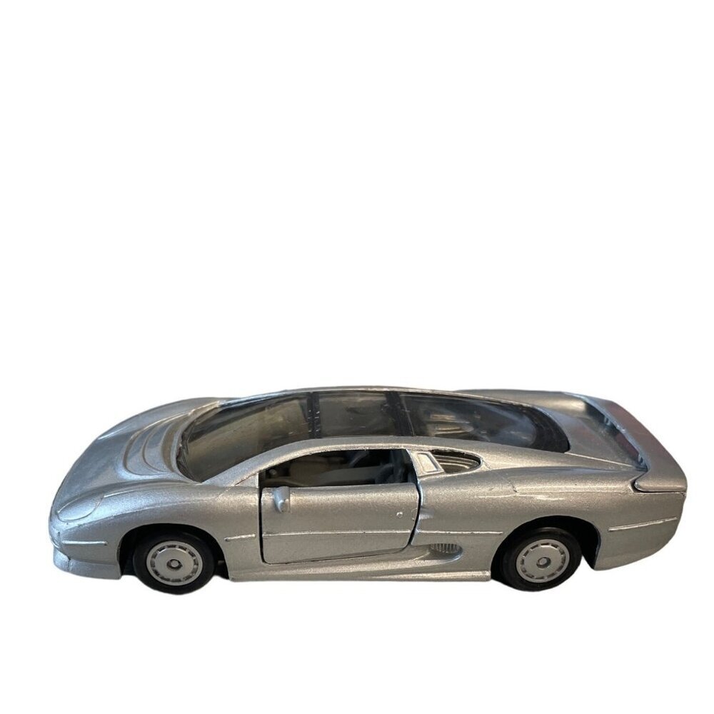 Jaguar XJ220 Maisto Friction Toy Car 1/40 Scale Diecast Silver‎